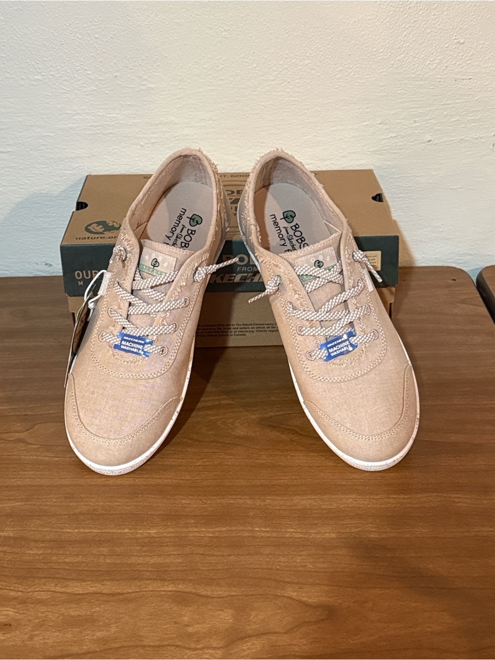 Skechers BOBS Women's Beige Lace-Up Canvas Sneakers Size 10
